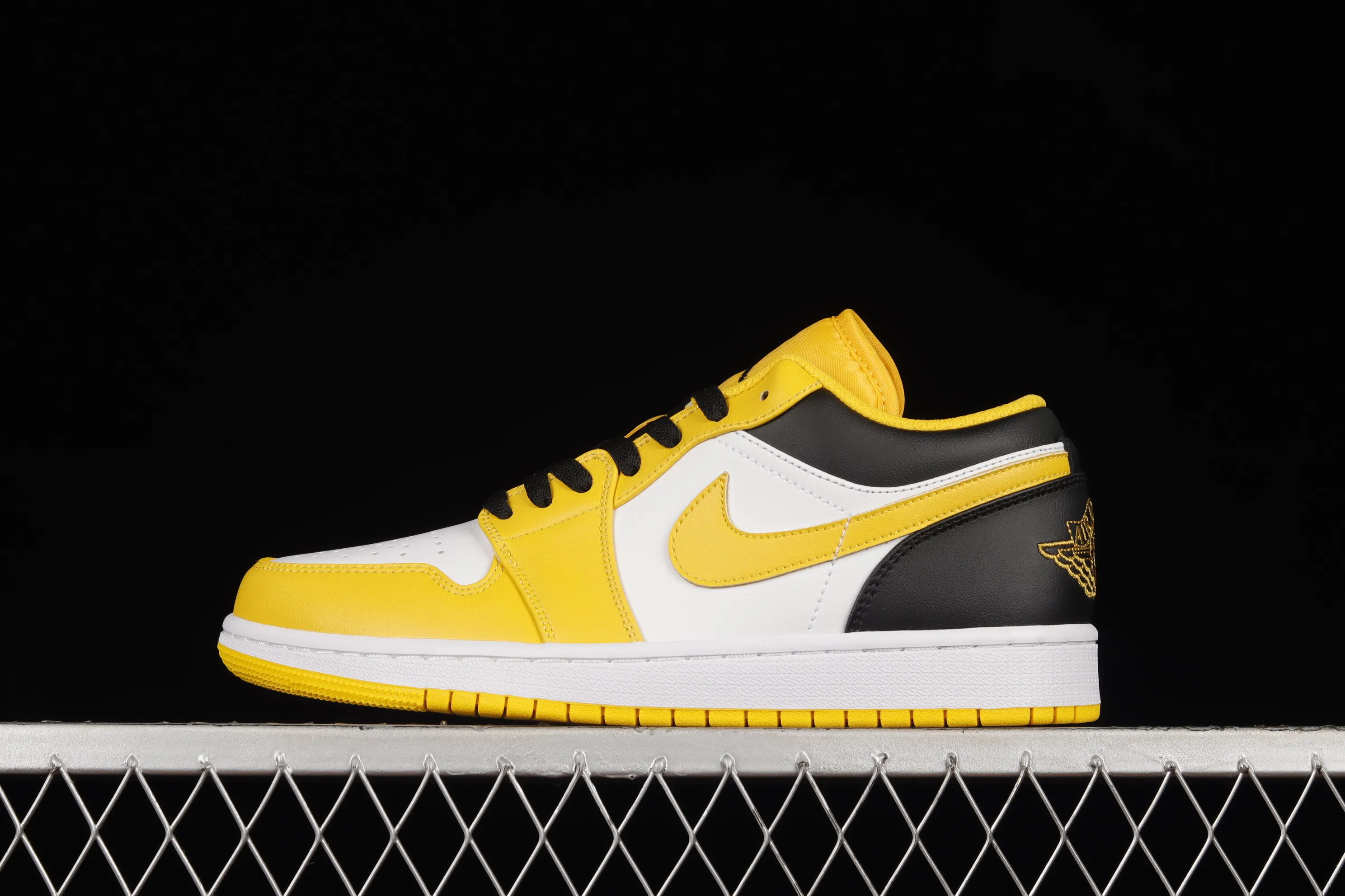 All categories Air Jordan Jordan series basketball shoes Air Jordan 1 Low Air Jordan 1 Low "University Gold" AJ1 Joe 1 University gold medal low-top casual sneakers 553560-701